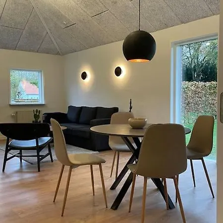 Hyggelig Nyrenoveret Lejlighed Til 4 Personer Agerbæk Exterior photo